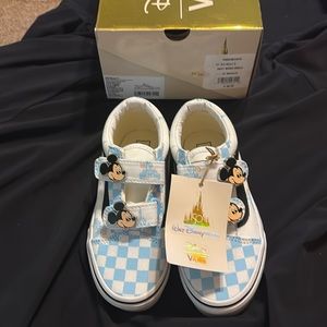 New Youth Old Skool Vans Walt Disney Worlds 50th Anniversary size 12 shoes